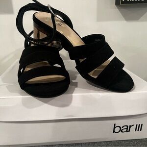 BAR III women’s raw fabric open toe black sandals/size 6